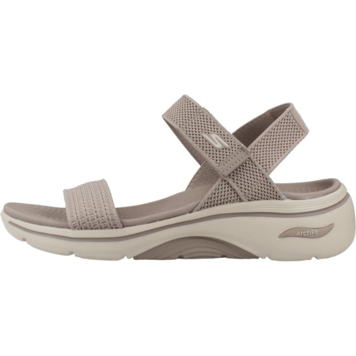 Sandalias Mujer Go Walk Arch Fit 2.0 Marron