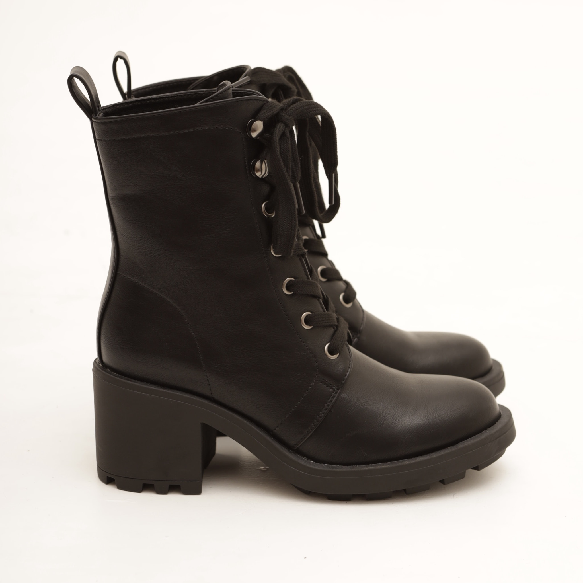 ANFIBIO CON TACCO NERO