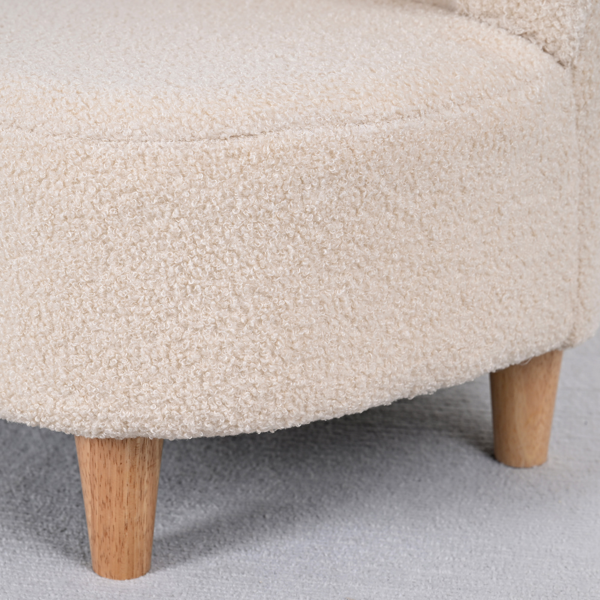 Fauteuil enfant design scandinave nuage - piètement bois clair tissu polaire beige