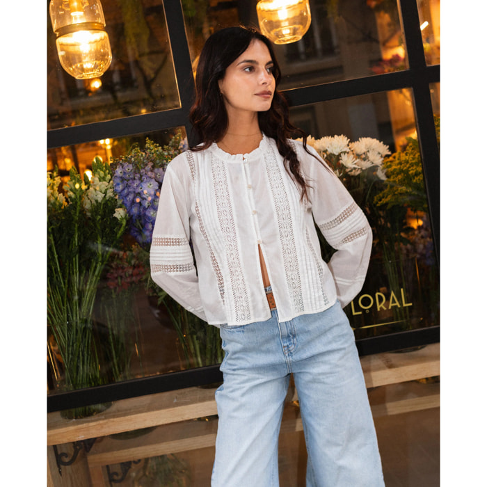 Blusa de mujer blanca de manga larga