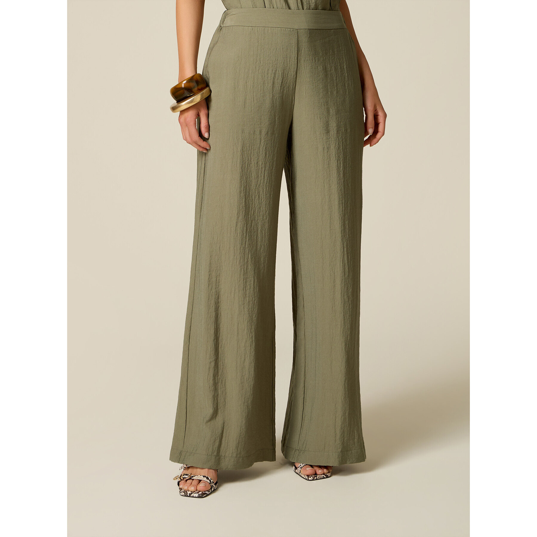 Oltre - Pantaloni palazzo effetto crinkle - Verde militare