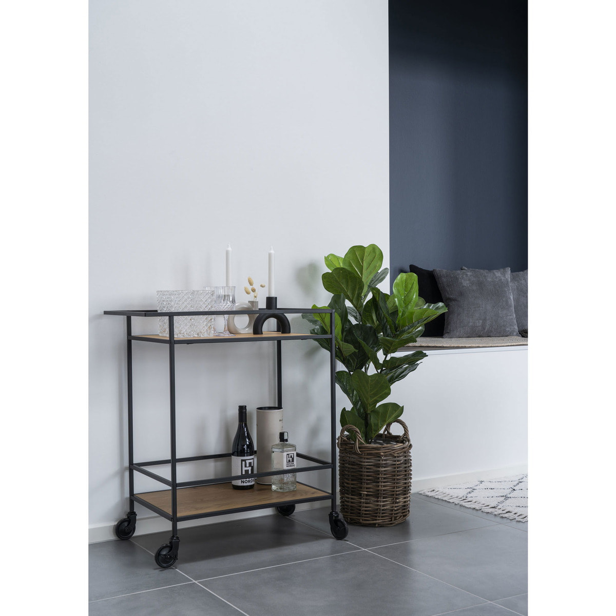 Carrello bar Vita a 2 ripiani effetto rovere con struttura in acciaio nero, 68×40×79 cm