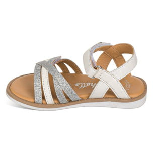 Sandalia en piel con velcro