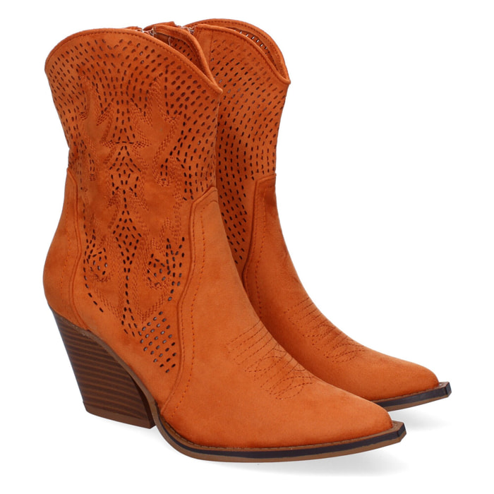 Botín Campero con Tacón, Cómodos, Diseño Calado con Bordado en Caña