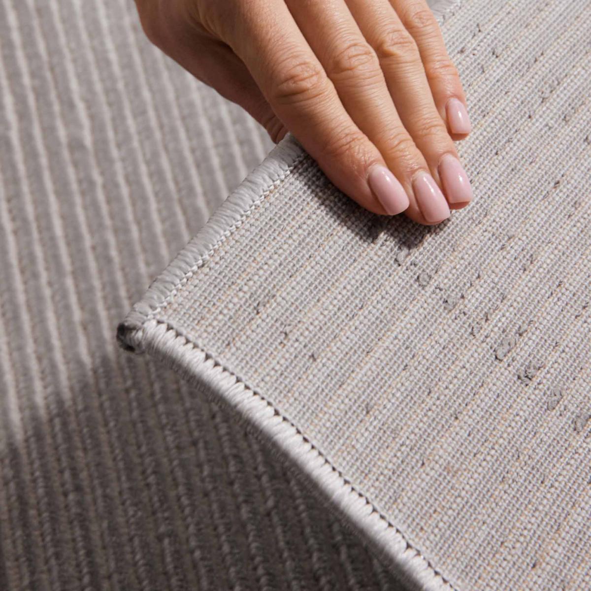 Tapis salon faux uni, poils ras, design épuré, orqo, confort