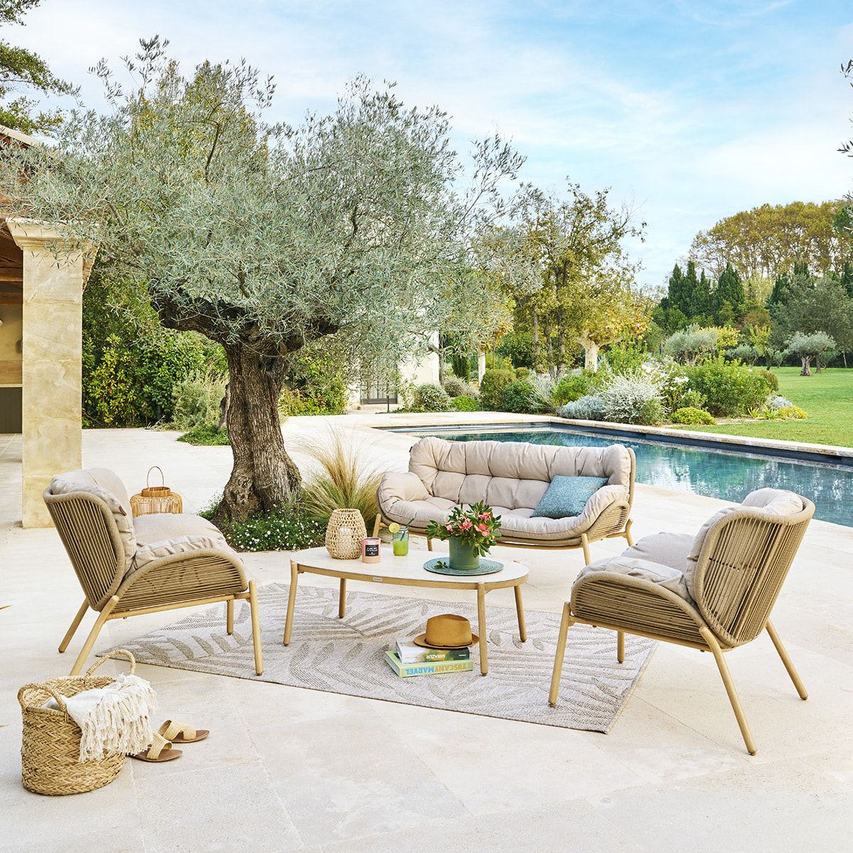 Salon de jardin "Meloane" taupe 5 places en polyester et acier