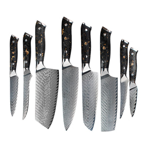 Set di coltelli da cucina 8 in 1 stile Damasco con design elegante e manico in resina di fibra di carbonio.