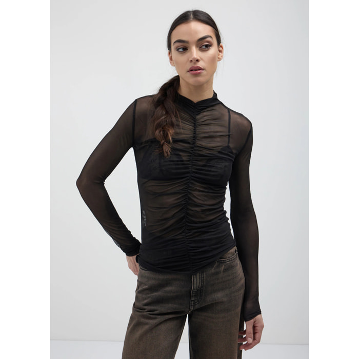 T-shirt con arriccio