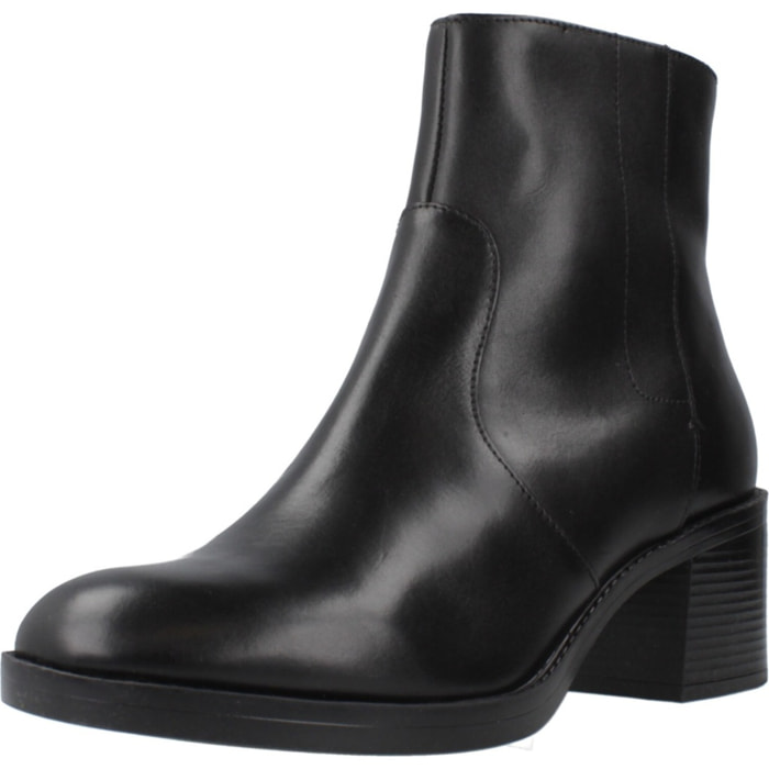 Botines Mujer de la marca GEOX  modelo D SERILDA 60 NEGRO