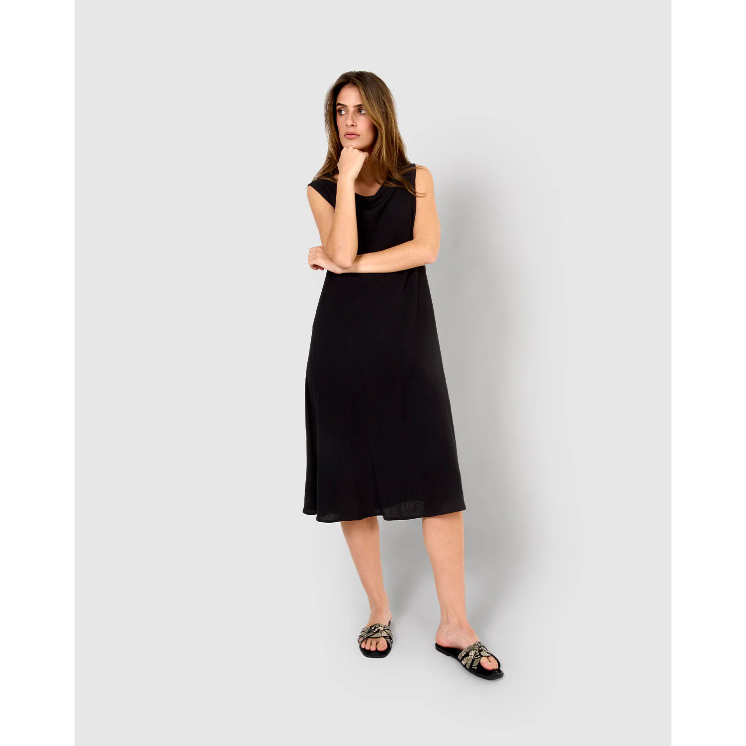 Vestido midi cuello drapeado algodón lino negro