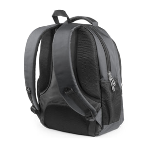 Mochila Arcano de resistente nylon 600D con compartimento interior acolchado para ordenador portátil.