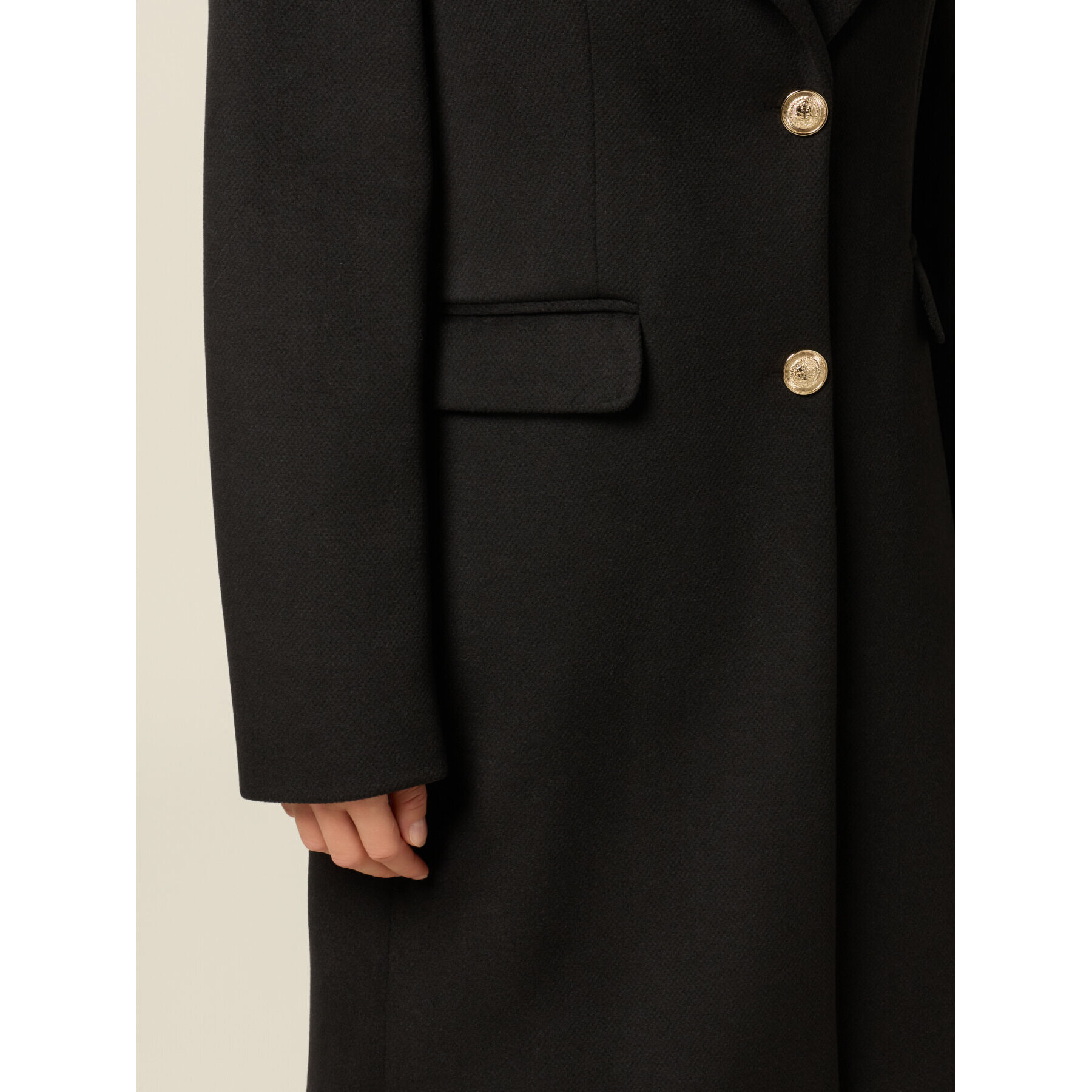 Oltre - Abrigo midi con botones dorados - Negro