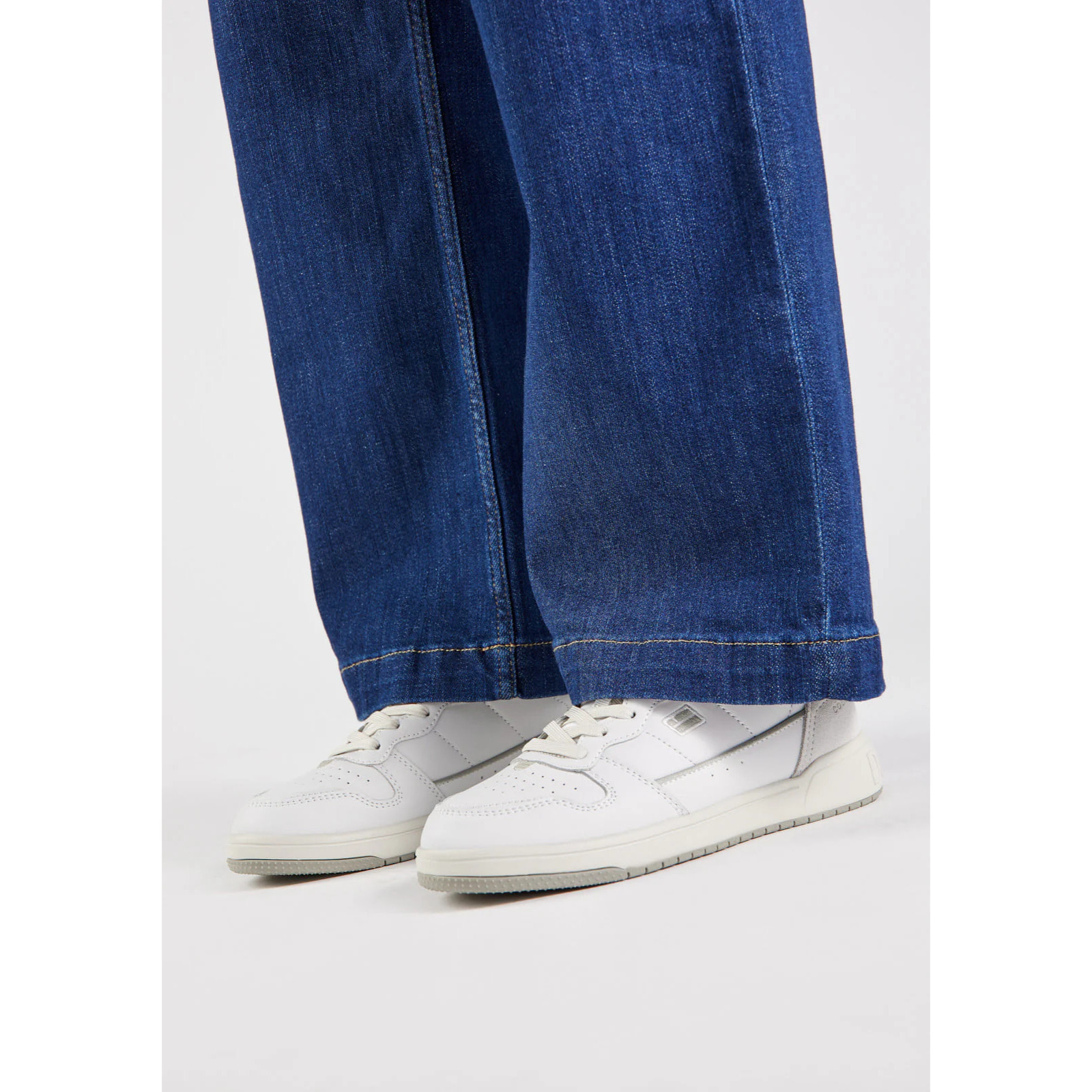 Zapatillas Casual Court V2 Flag Basic Blanco D.Franklin