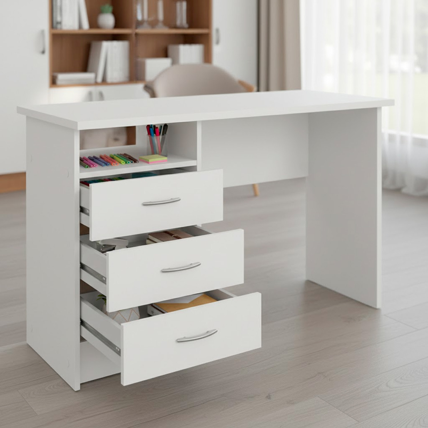 Scrivania Moderna Con 3 Cassetti E Vano a Giorno Desk Salvaspazio Per Home Office Studio E Cameretta Piano di Lavoro Ampio 120.1X48.1X72.6 Cm Bianco