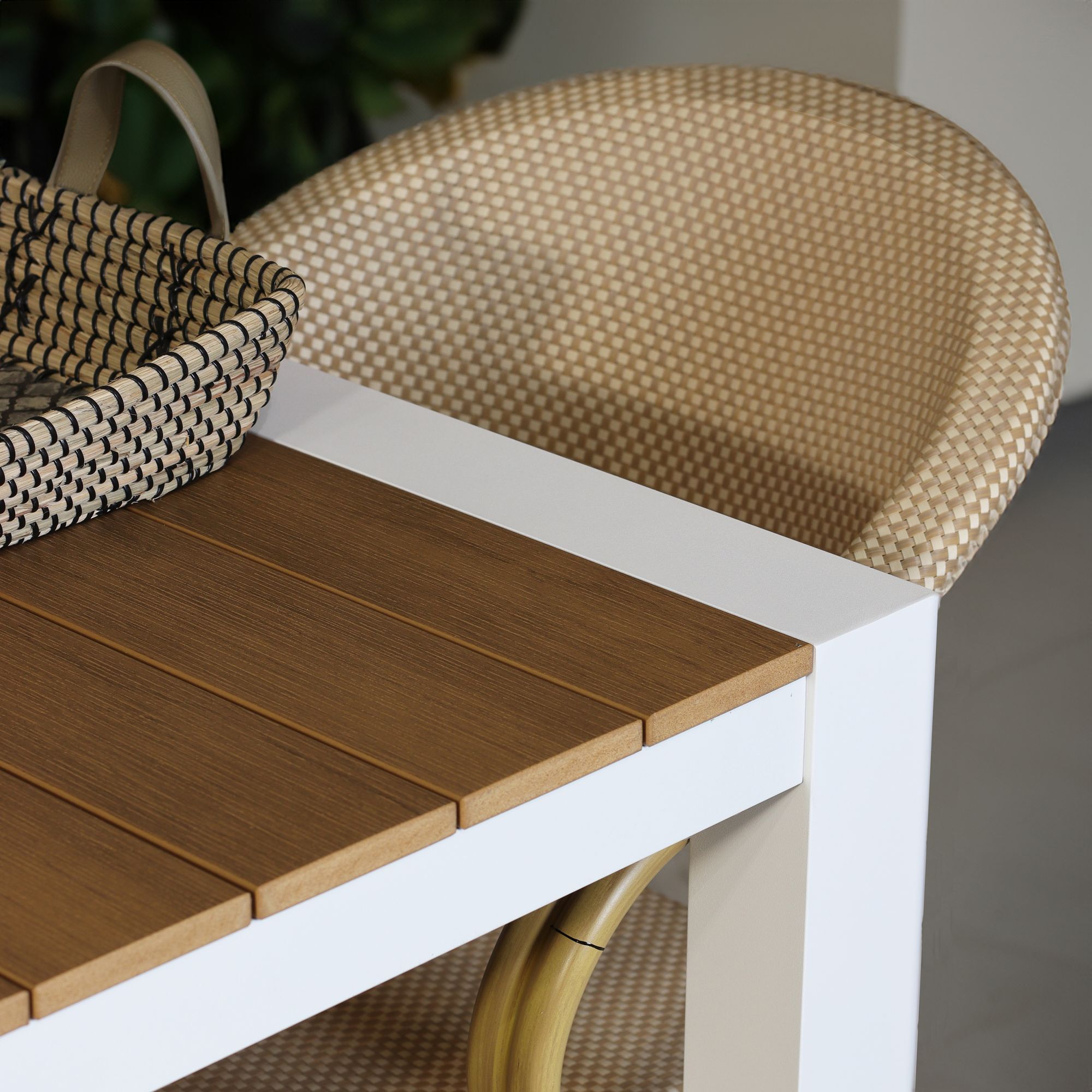 Table d'extérieur en polywood et aluminium blanc 230cm BARI