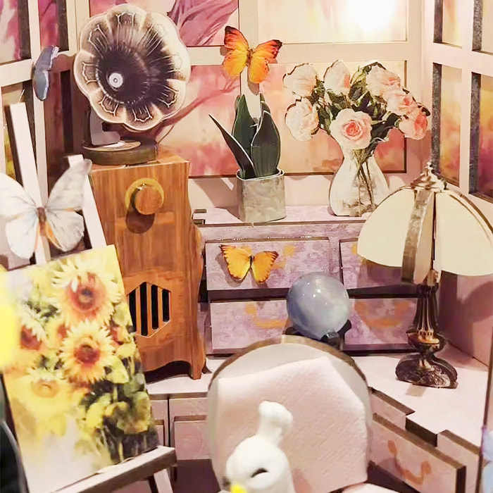 Studio nel giardino. Book Nook in legno, design 3D realistico con grande dettaglio, copertura e luci LED.