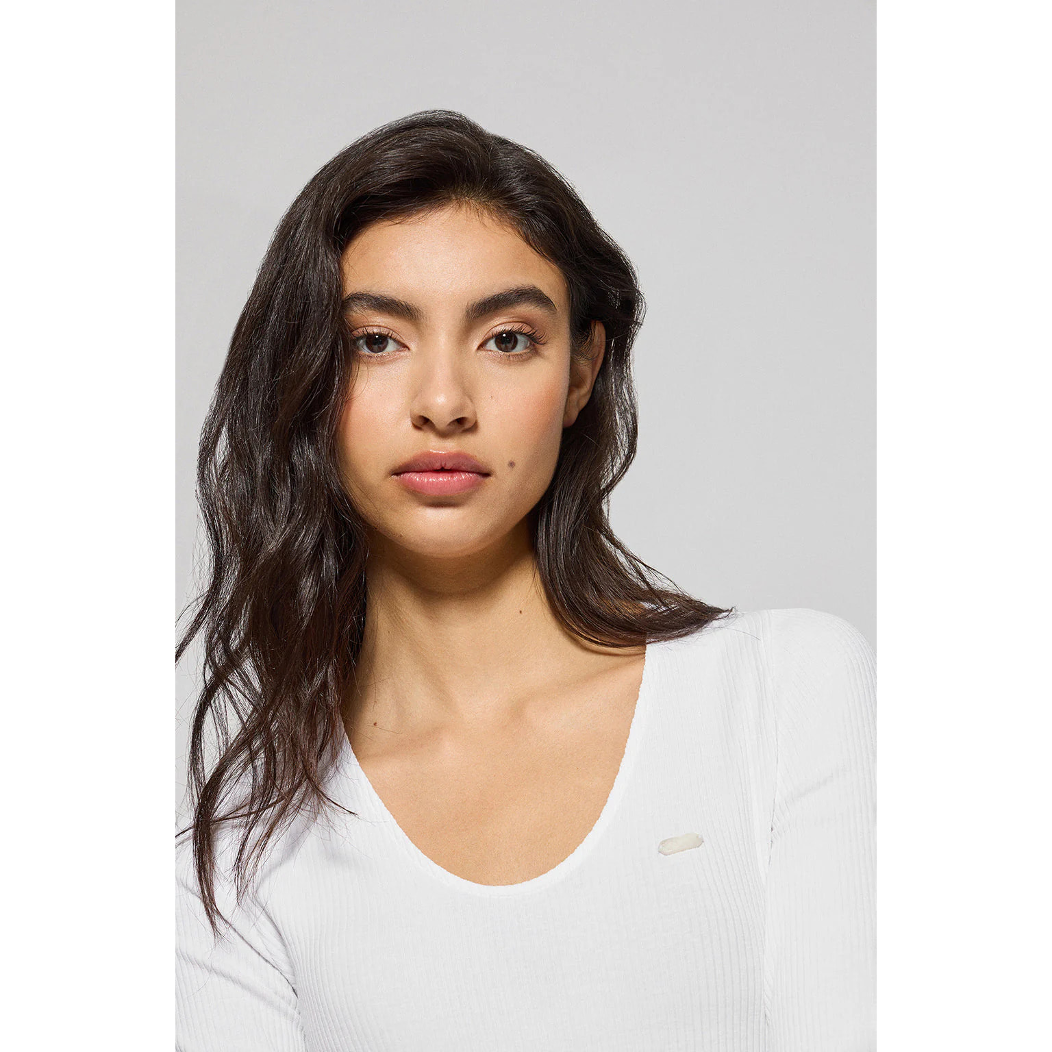 Camiseta blanca Penelope con detalle de botón nacarado Polo Club