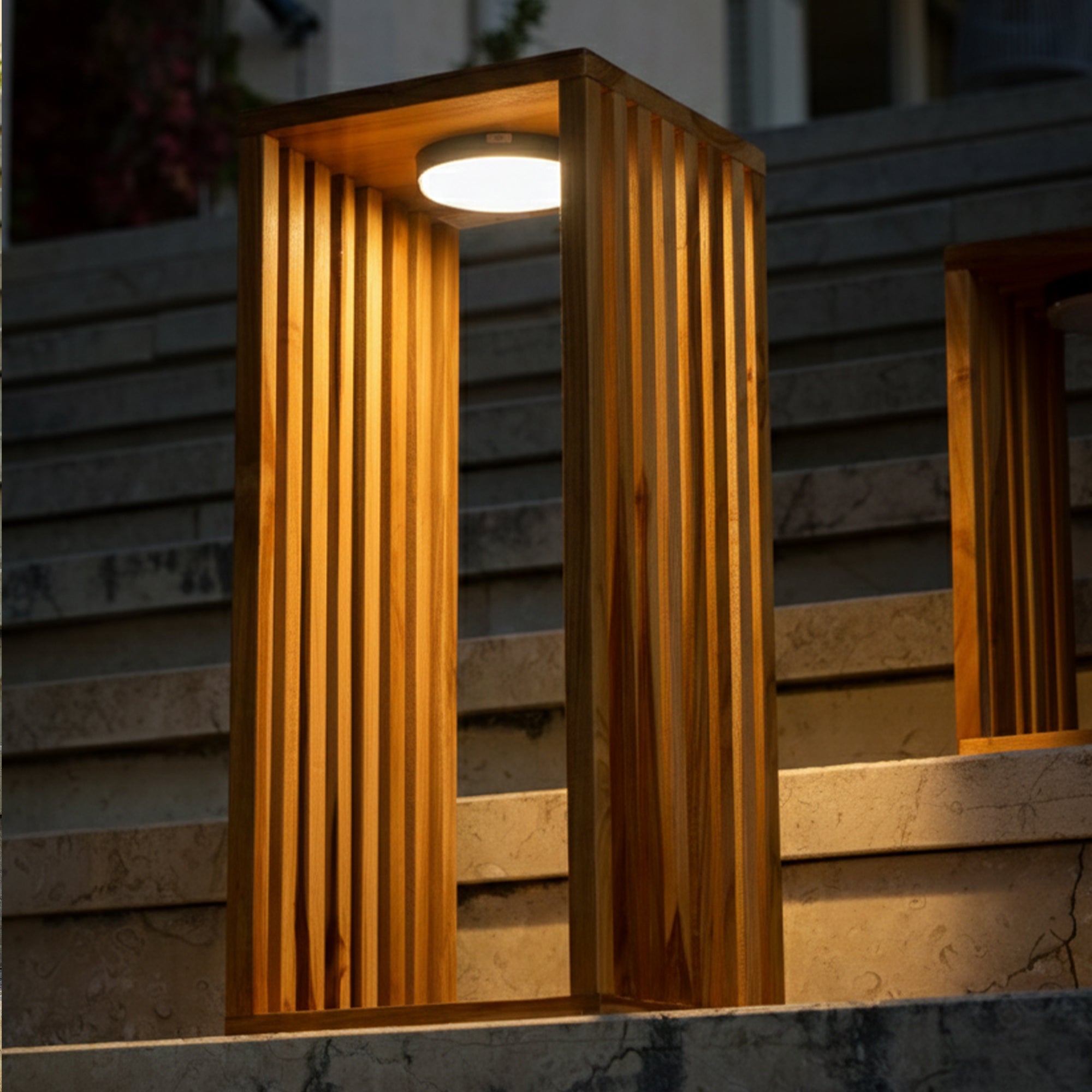 Lanterne solaire et rechargeable CHENNAI TALL H50cm