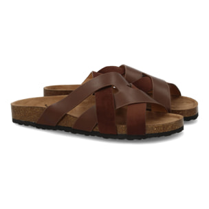 Sandalia para hombre con tiras cruzadas.