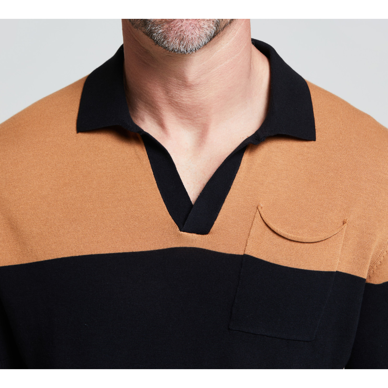 MAGLIA MIRKO SCOLLO A V MANICA CORTA