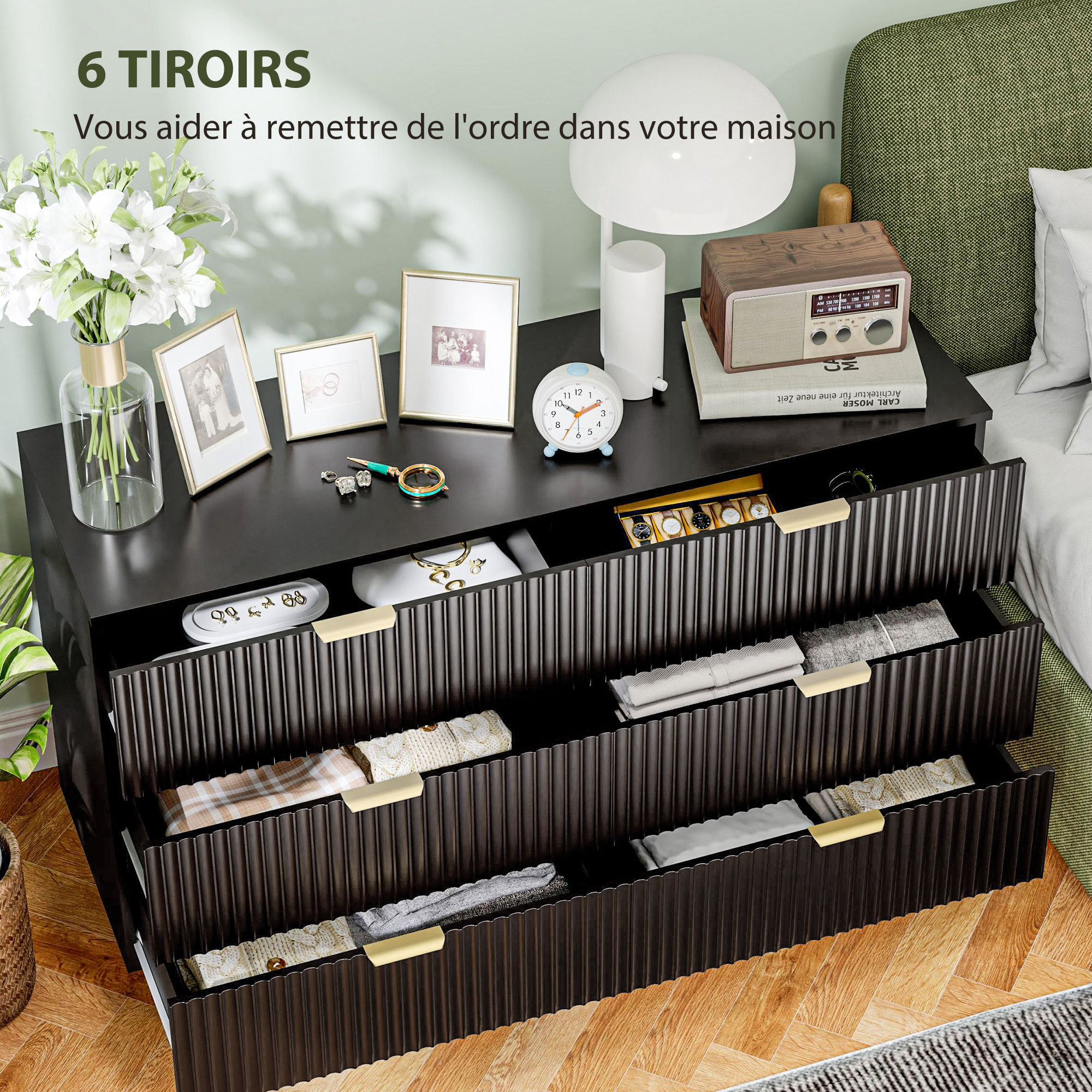 Commode 6 tiroirs design effet cannelé piètement poignées métal doré noir