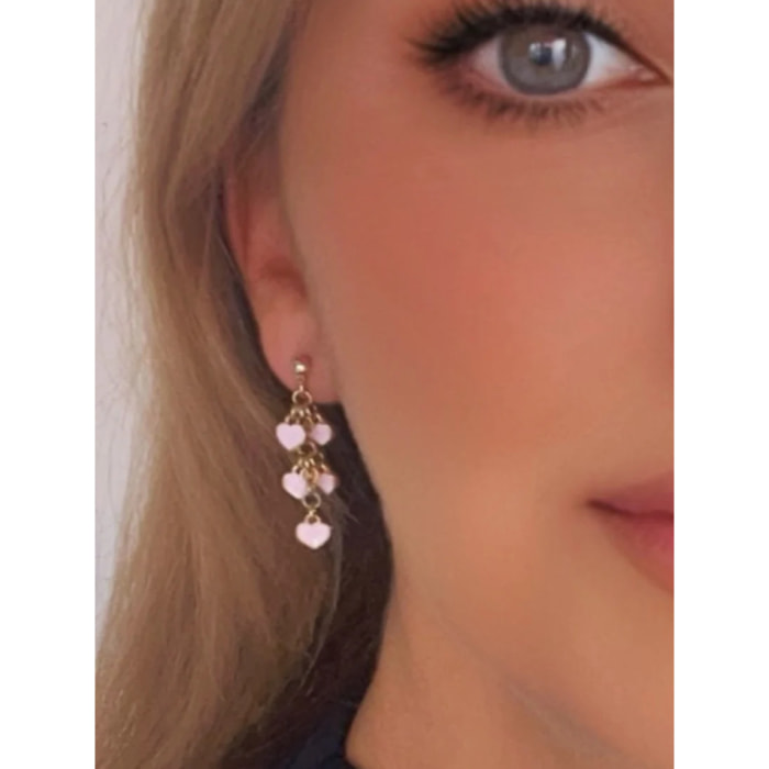Pendiente cascada de corazones en rosa dorado