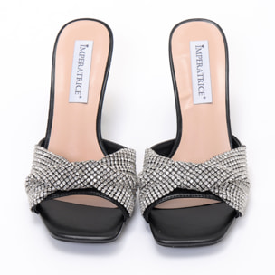 Sandali in simil pelle con tacco a rocchetto e fascia gioiello