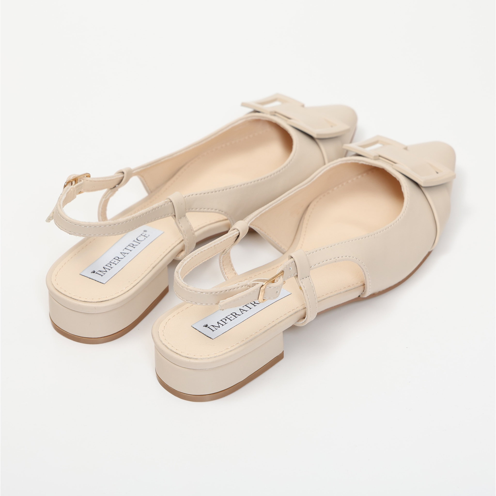 Ballerine slingback in simil pelle con dettaglio sulla punta