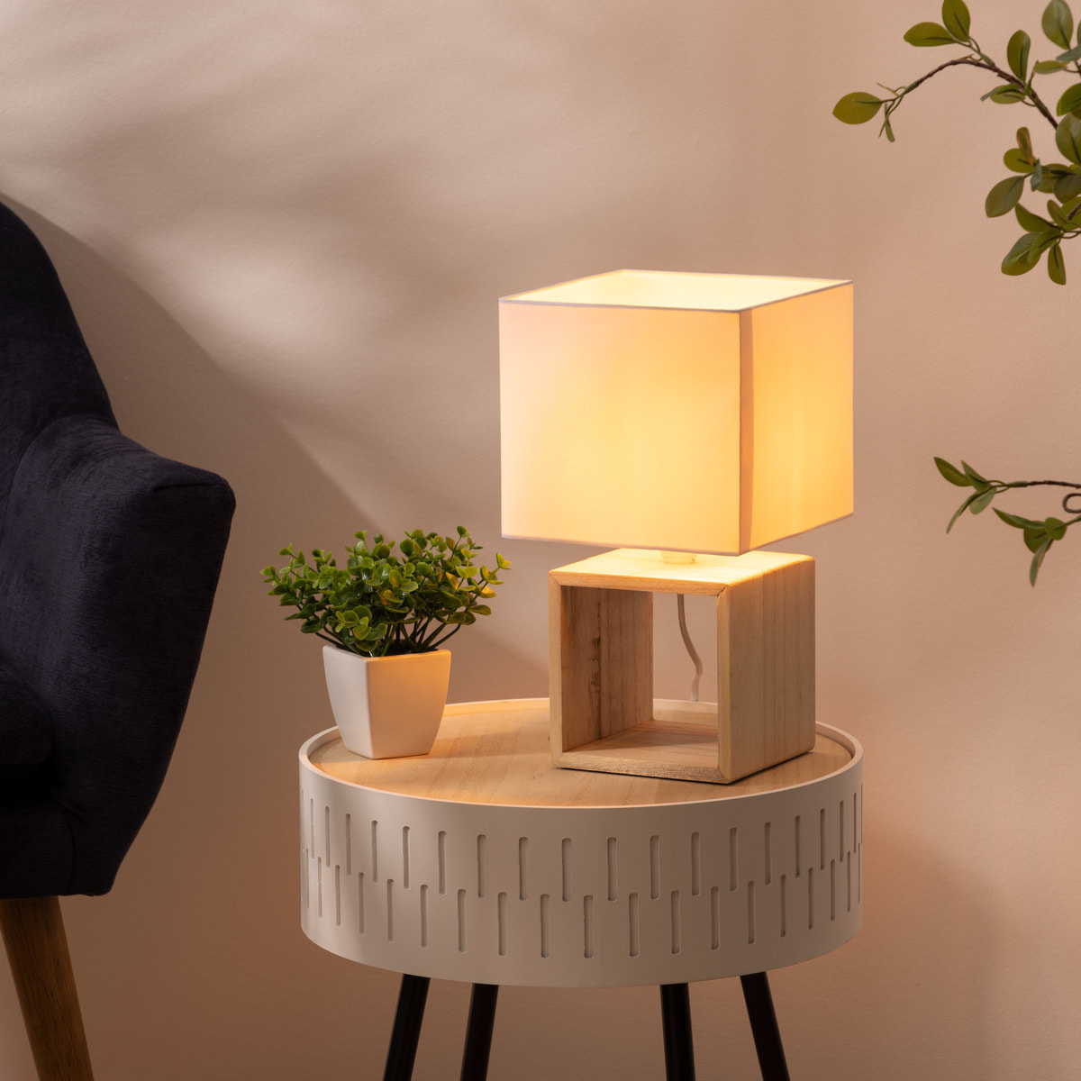Lampe "Pojo" - bois et blanc - H32 cm