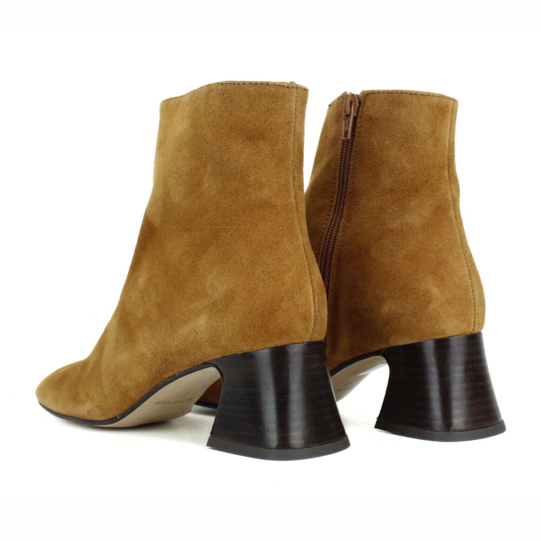 Botín. Tacón de 5 cm.