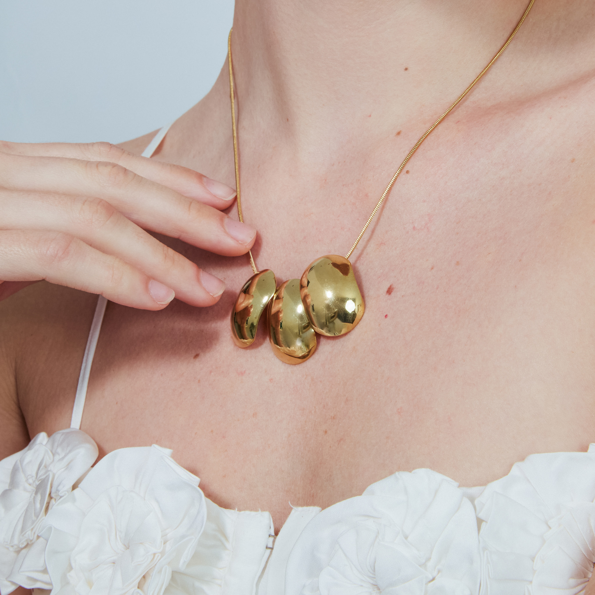 Collar Smoro acabado oro amarillo 18k