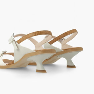 SANDALIAS BLANCAS ICABILA