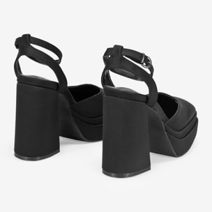 Zapatos de tacón satinados negros