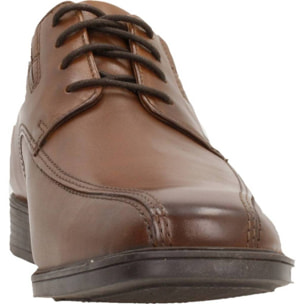 Zapatos de Vestir Hombre de la marca CLARKS  modelo TILDEN WALK Brown