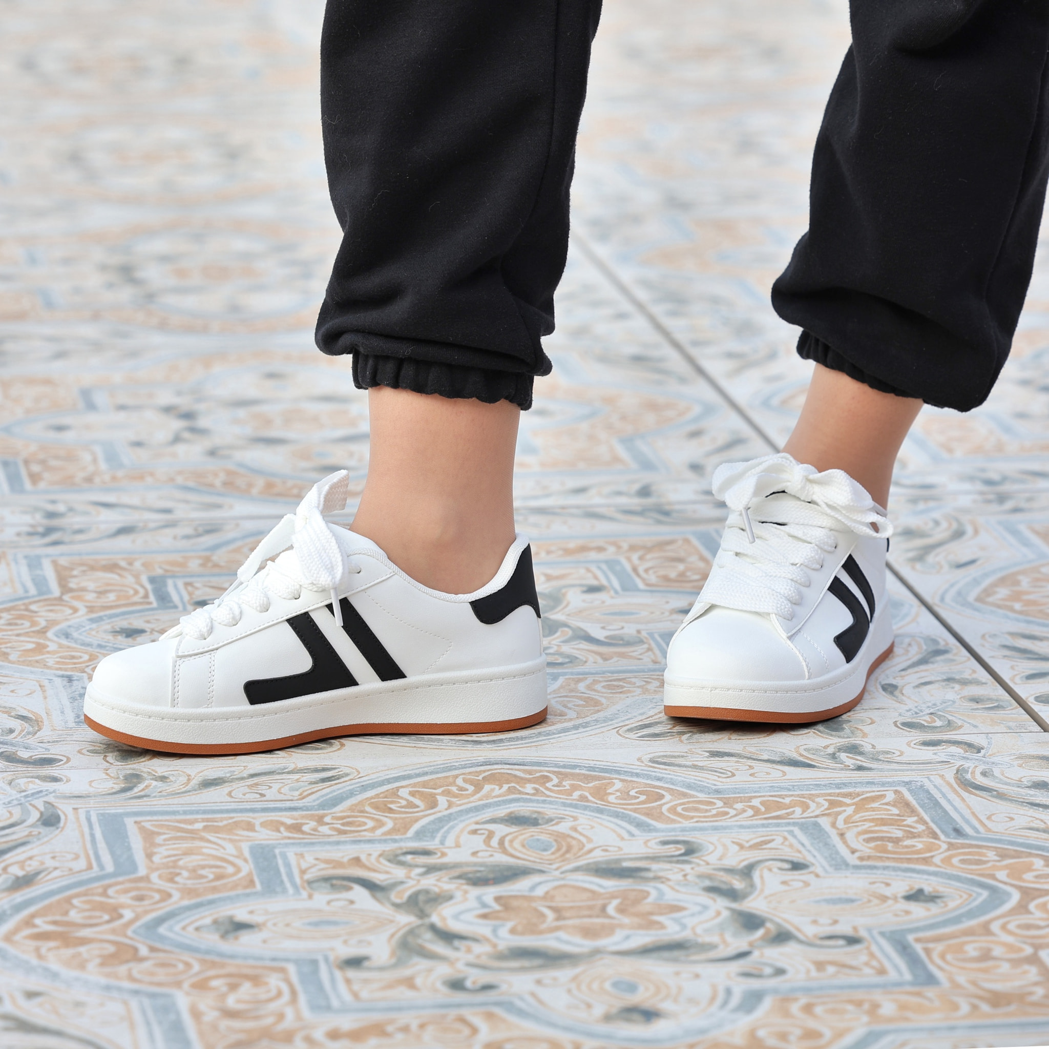 Sneakers in simil pelle bicolore