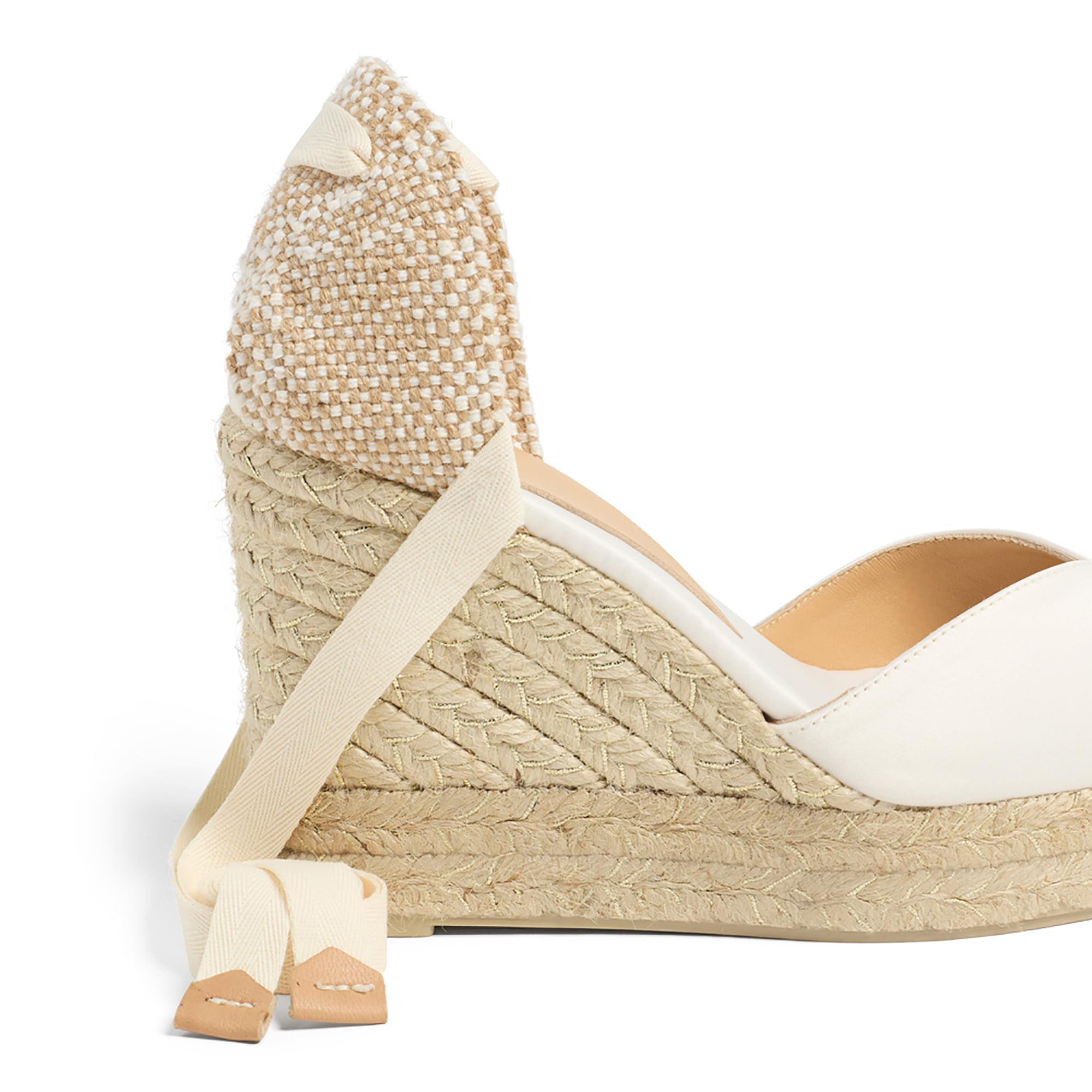 Alpargatas Chiara en satén, cierre mediante lazada y doble plataforma