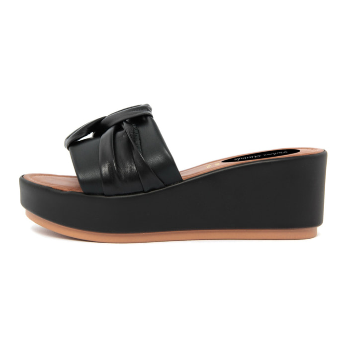 Sandalo con zeppa Donna colore Nero
