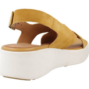 Sandalias Mujer de la marca GEOX  modelo D LAUDARA Yellow