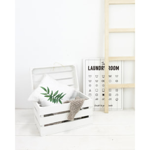 Baúl de madera maciza en tono blanco de 49x30x33cm Alto: 29.5 Largo: 49 Ancho: 33