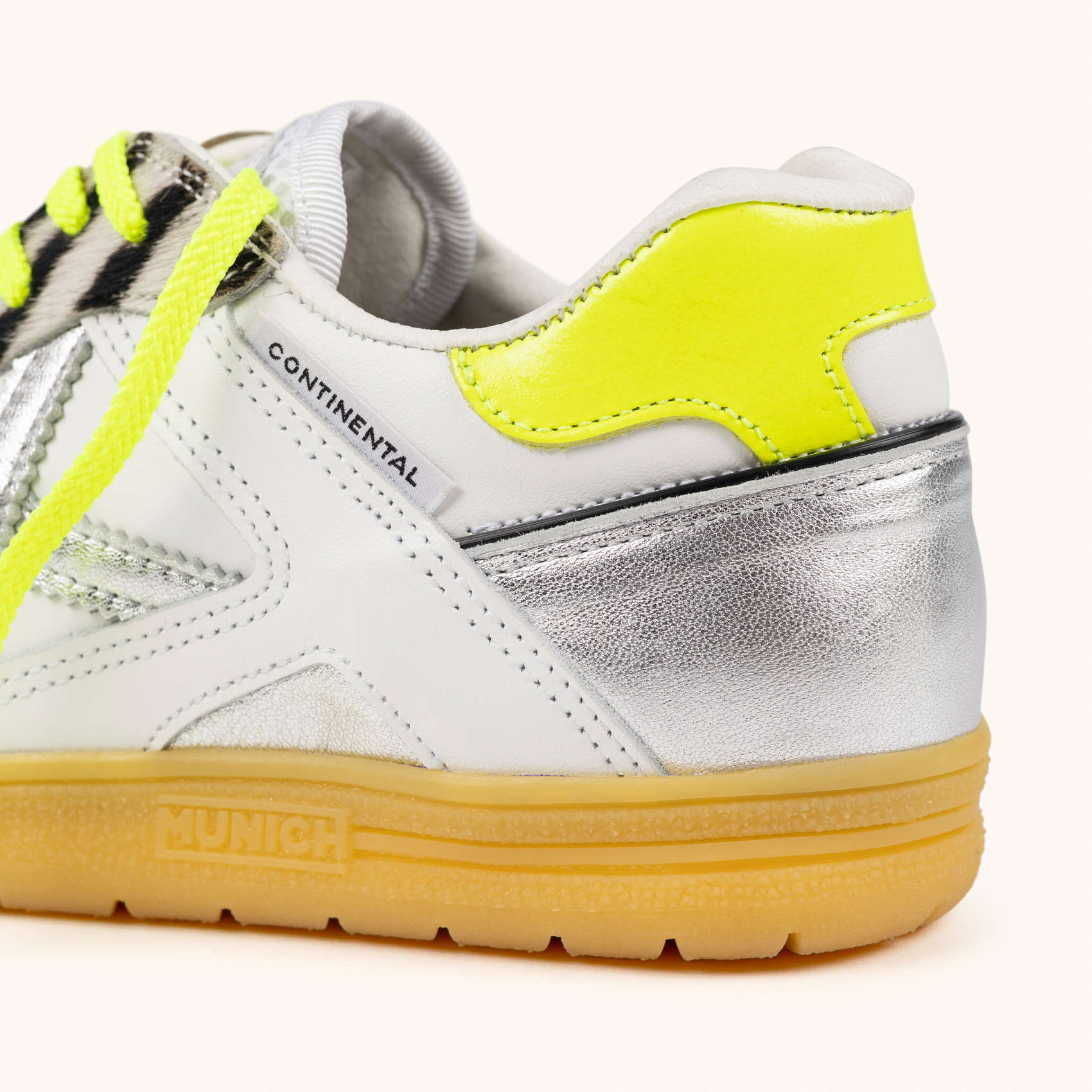 Zapatilla de moda clásica con animal print y detalles flúor MUNICH CONTINENTAL PREMIUM 15