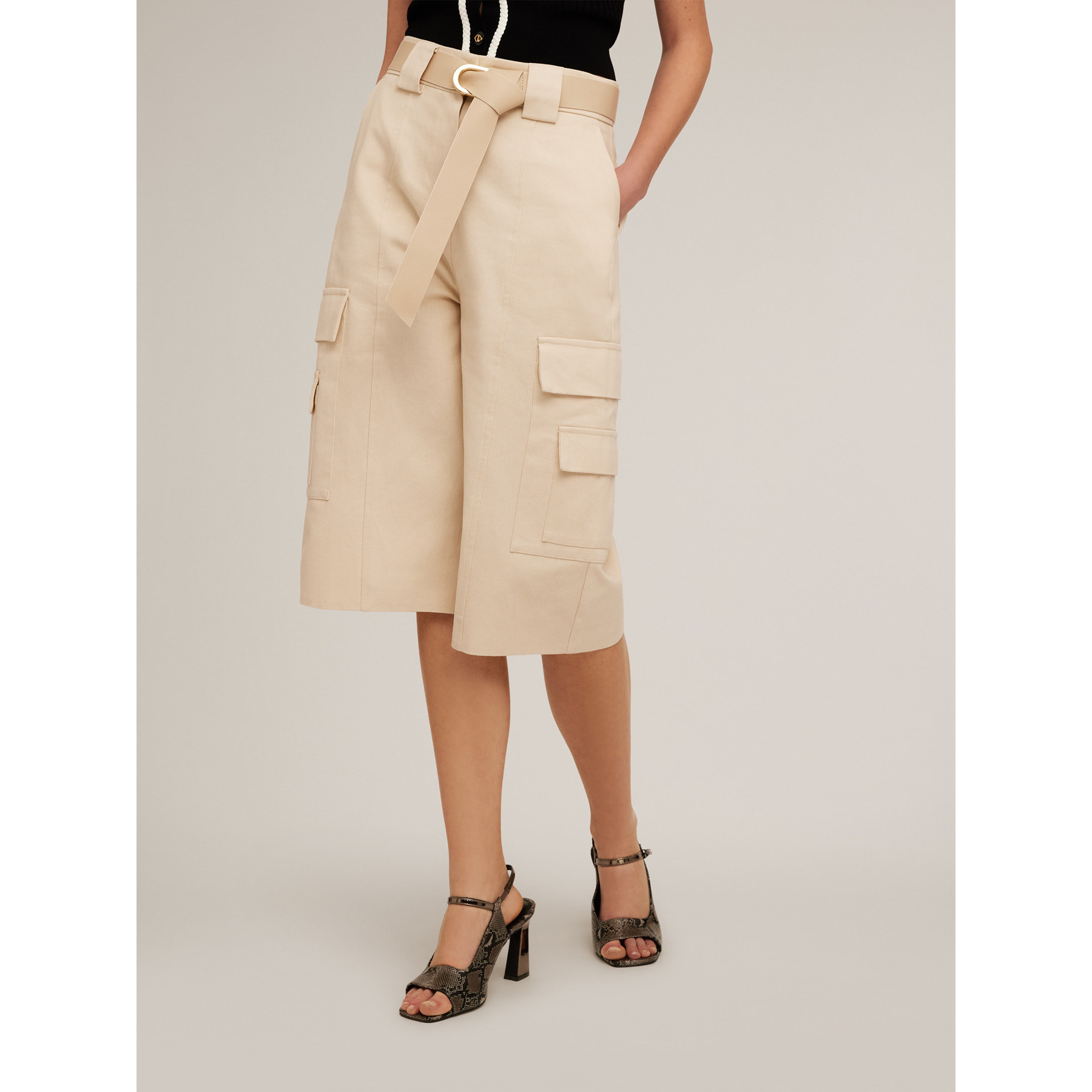 Motivi - Bermudas con bolsillos cargo - Beige
