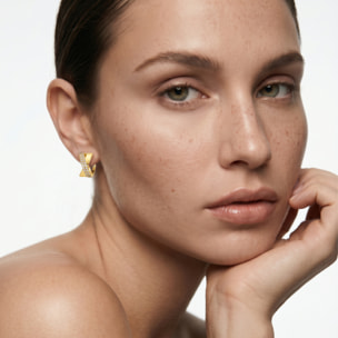 Pendientes de Circonita Brillante acabado en oro amarillo de 18k