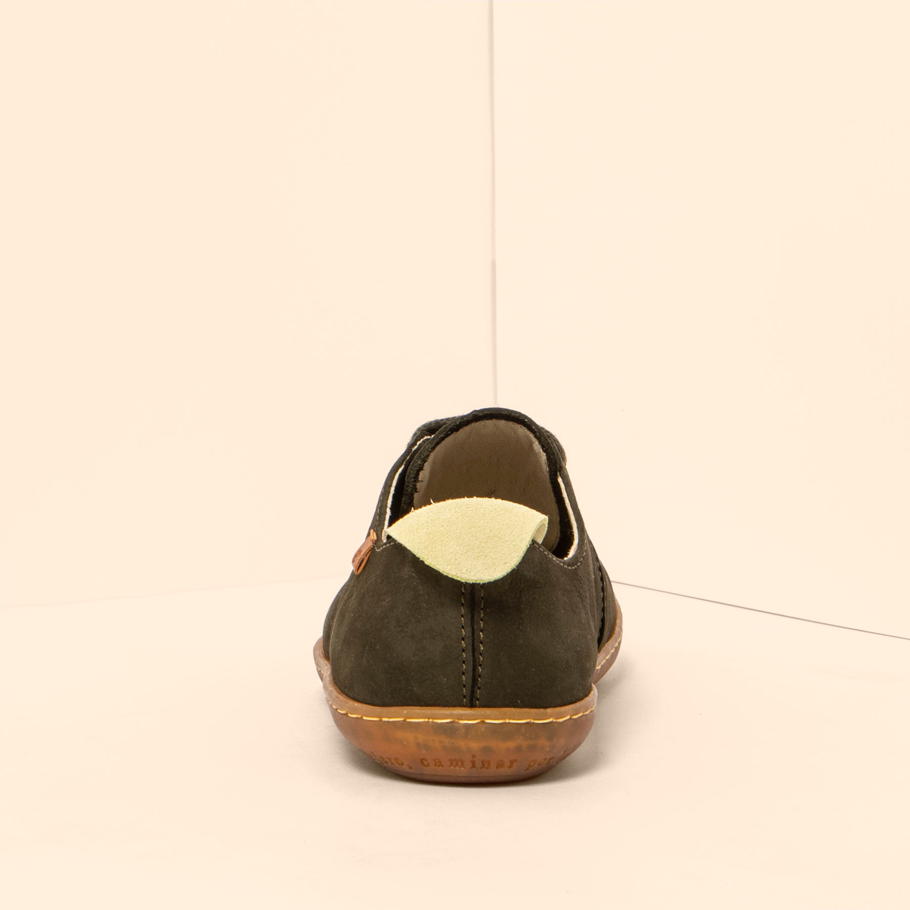 Zapatillas N296 NOBUCK LAVADO KAKI/EL VIAJERO color Kaki