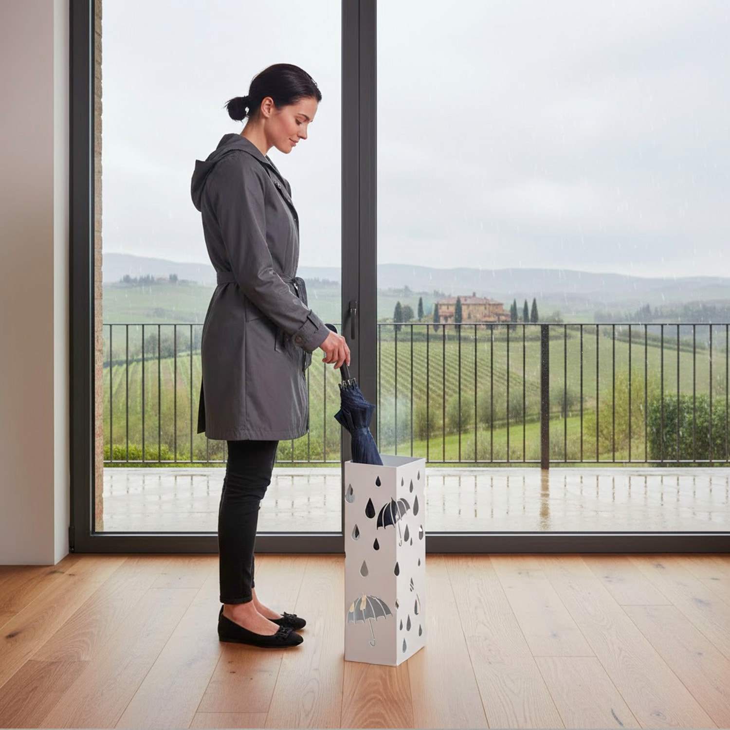Portaombrelli In Acciaio Zincato Con Vaschetta Scolapioggia E 4 Ganci Removibili Base Antiscivolo Design Moderno Ingresso  49 x 15.5 x 15.5 Cm Bianco
