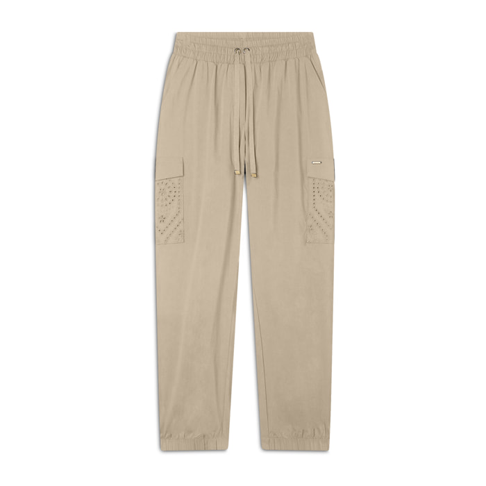 Pantaloni cargo in popeline con ricami Sangallo sulle tasche