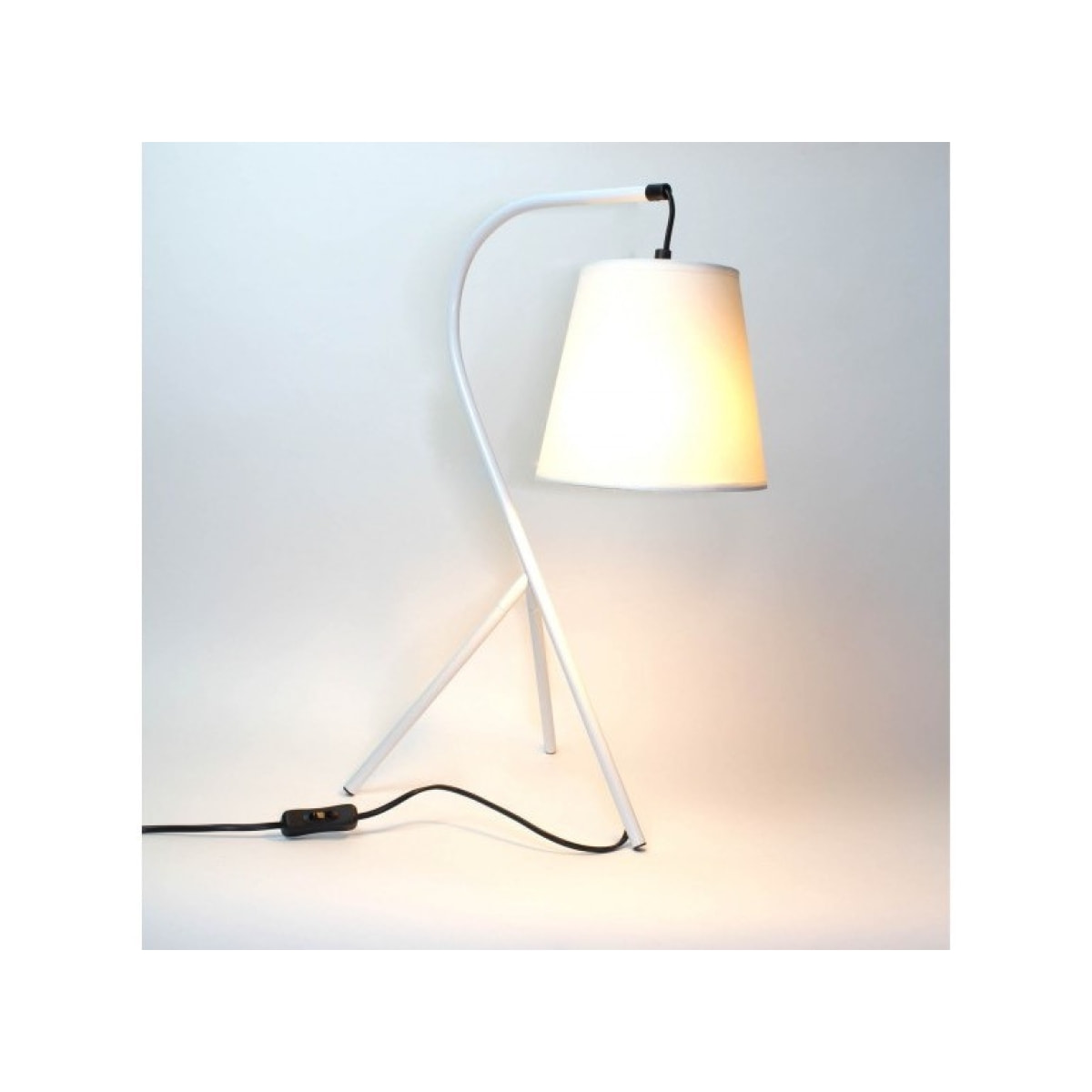 Lampe de chevet trépied design blanche - SIMPLY