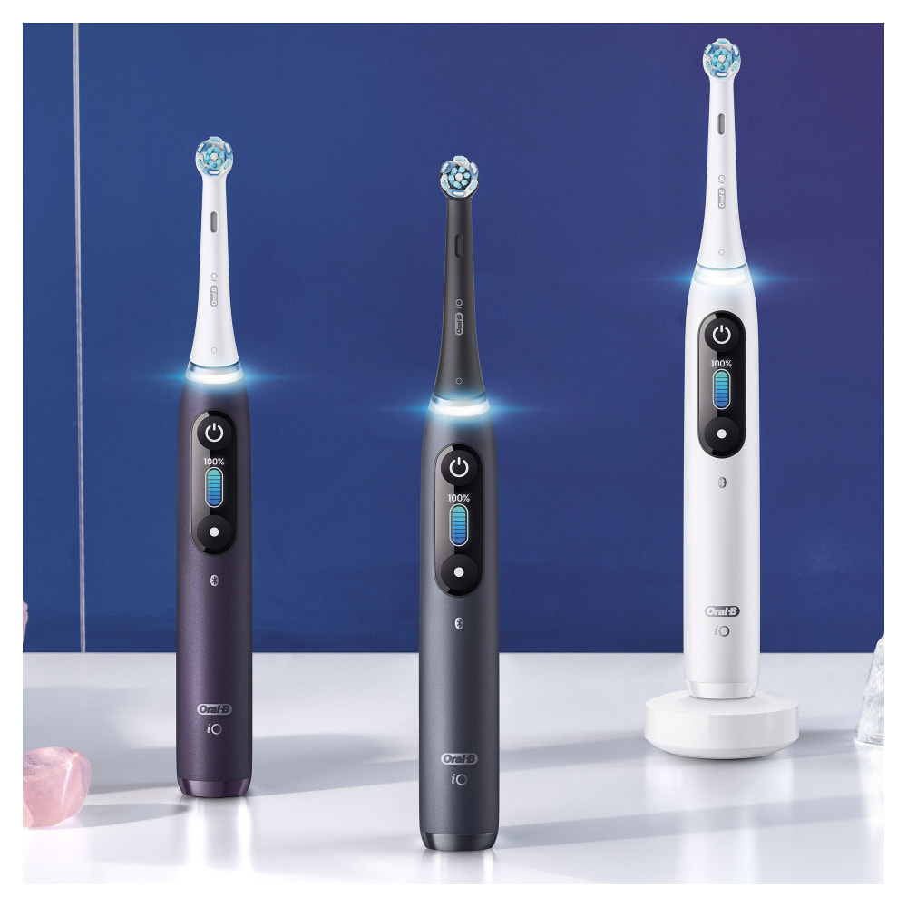 Oral-B iO 8N - Avec Etui de Voyage et Porte Brossette - Violette - Brosse À Dents Électrique