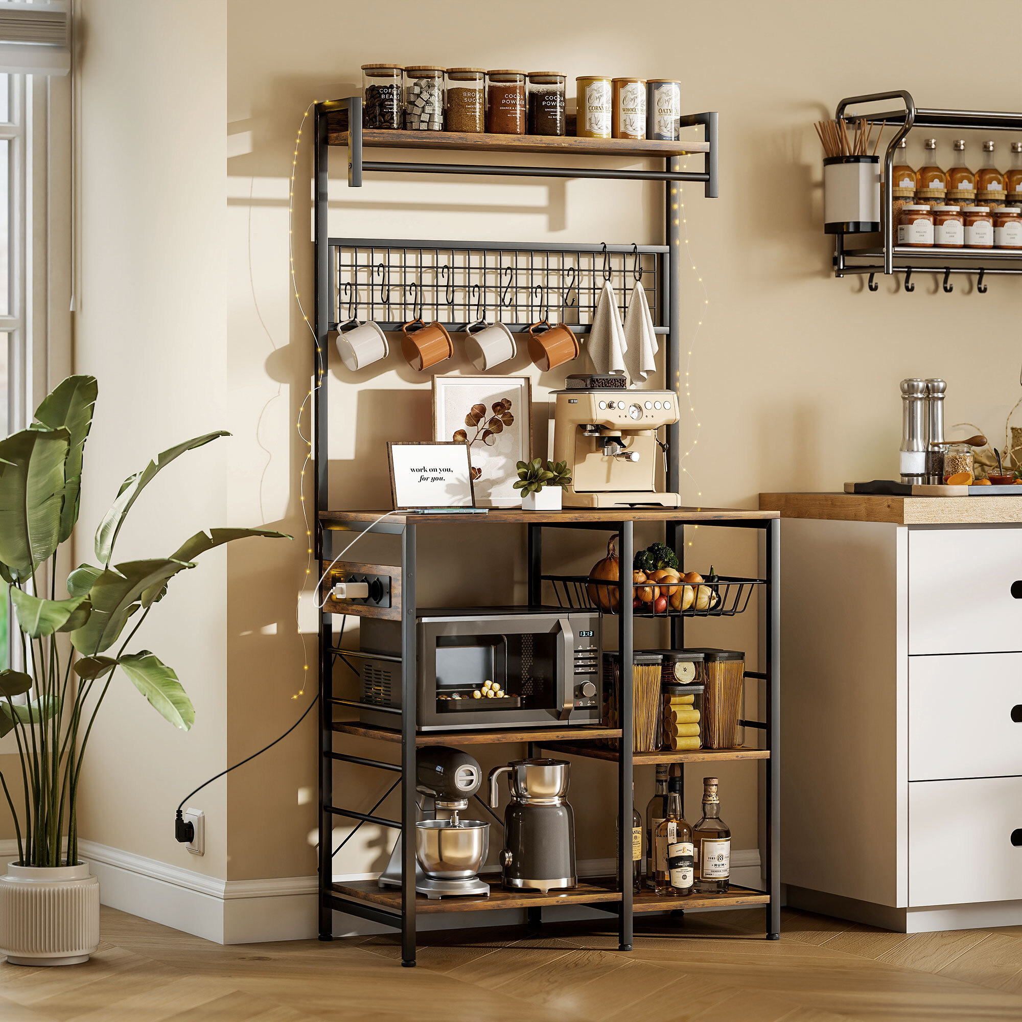 Estantería de Cocina con Tres Enchufes y Luces LED, Estantería de Panadería Industrial con Estantes para Microondas, Cesta de Malla Metálica, Ganchos, Barra 80x42x162 cm, Marrón Rústico y Negro