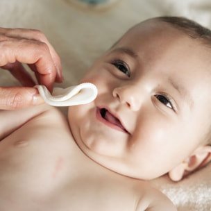 Bébé - Eau Nettoyante Bio Visage & Corps Hypoallergénique Sans Parfum