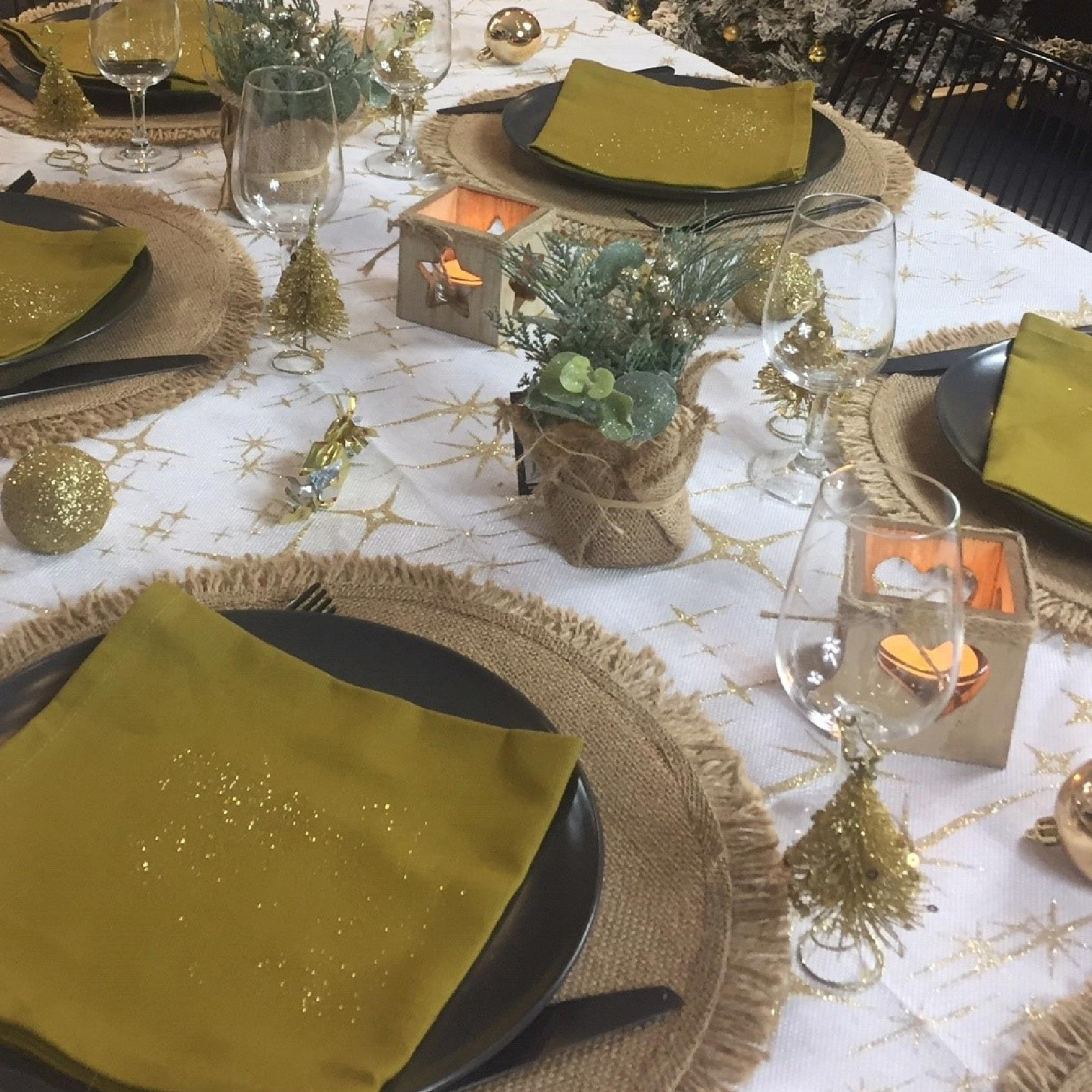 Serviette de table unie et colorée - Doré